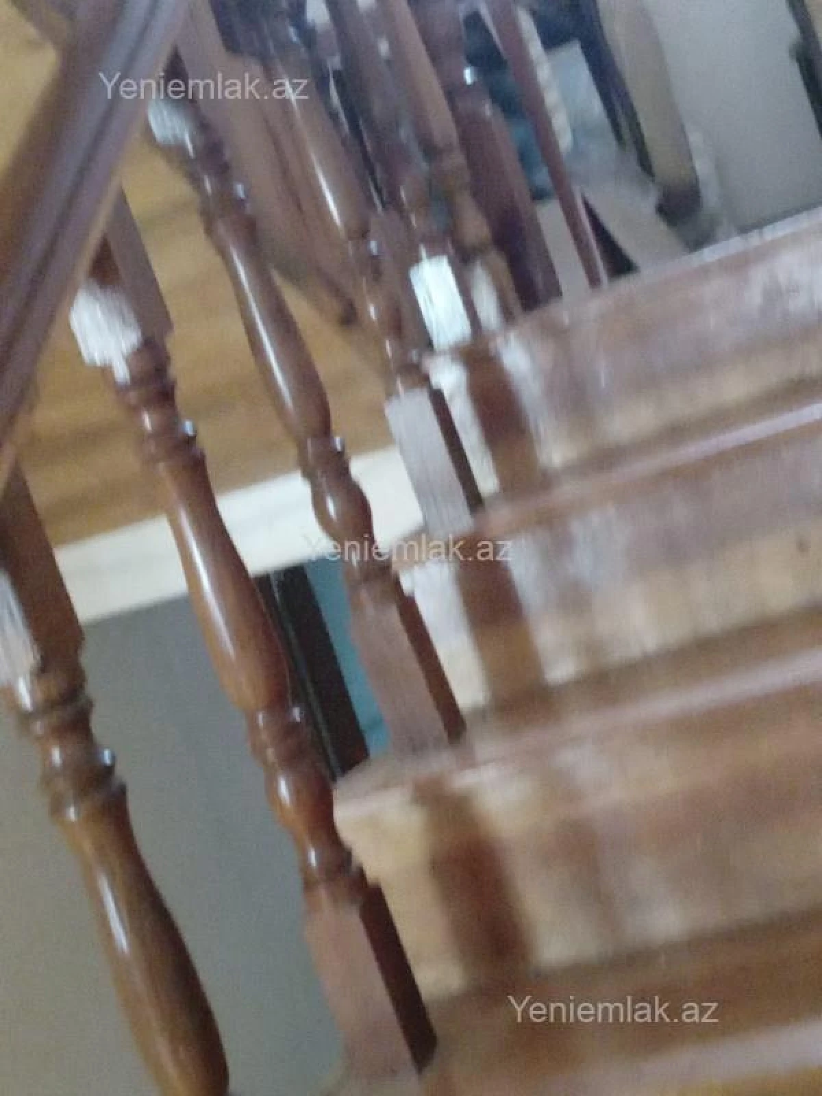 Satılır 8 otaqlı həyət evi 200 m²