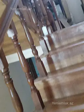 Satılır 8 otaqlı həyət evi 200 m²