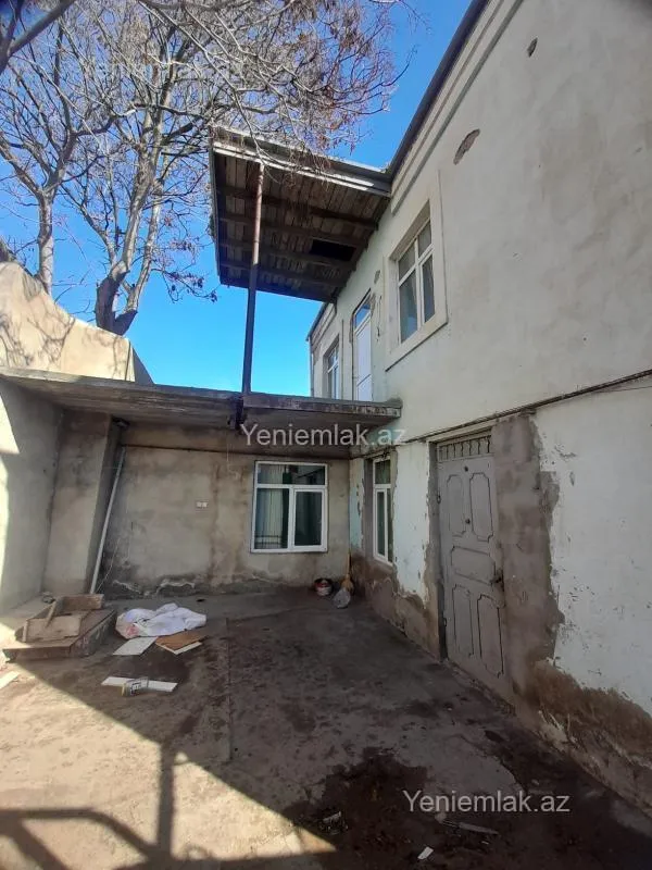 Satılır 6 otaqlı həyət evi 180 m²