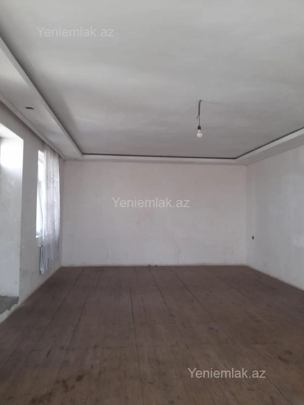 Satılır 6 otaqlı həyət evi 180 m²