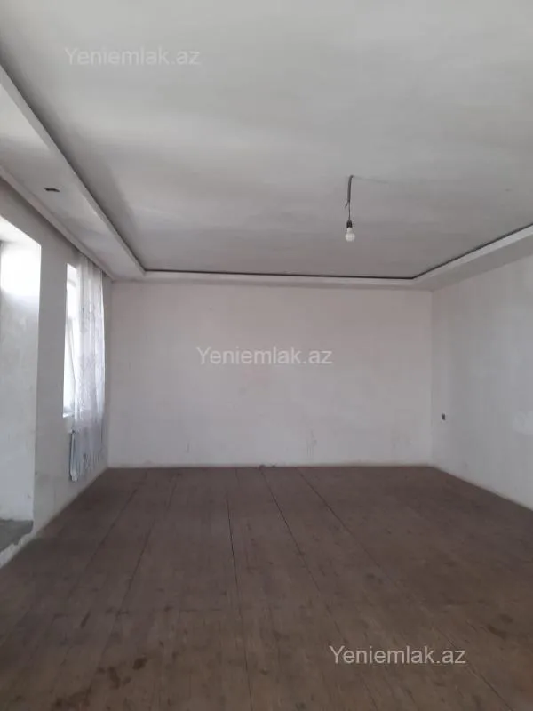 Satılır 6 otaqlı həyət evi 180 m²