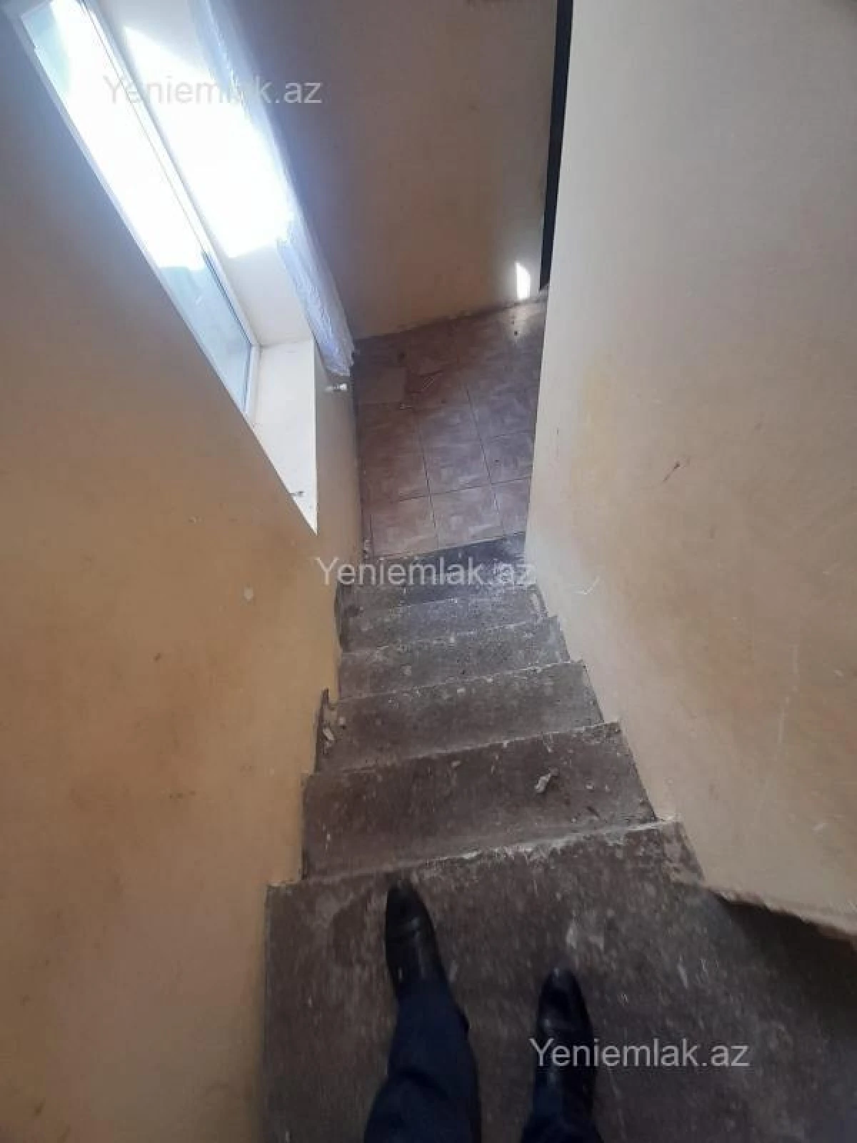 Satılır 6 otaqlı həyət evi 180 m²