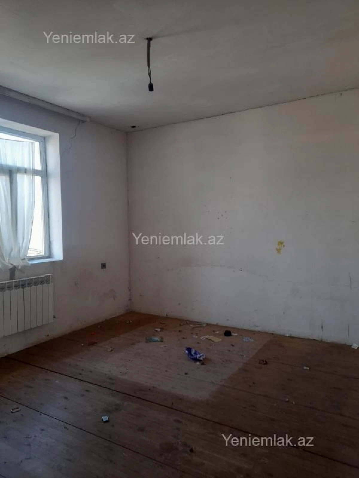 Satılır 6 otaqlı həyət evi 180 m²