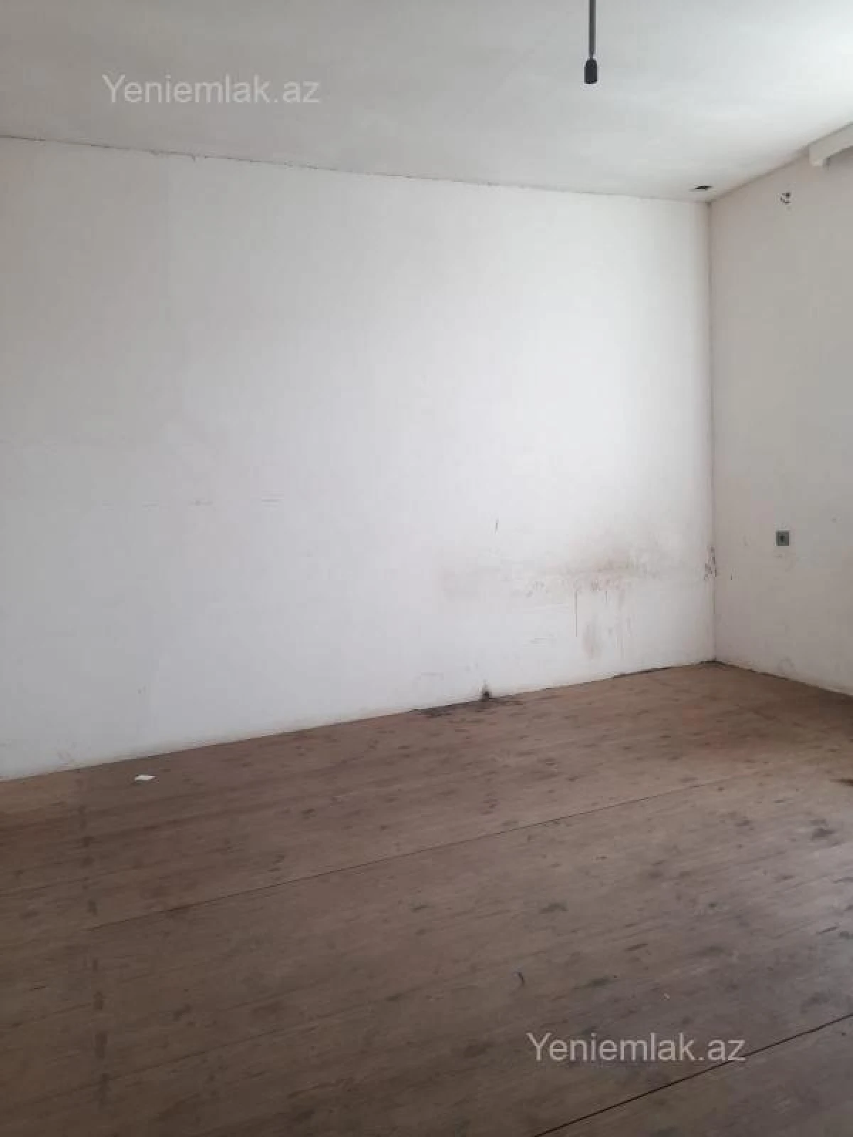 Satılır 6 otaqlı həyət evi 180 m²