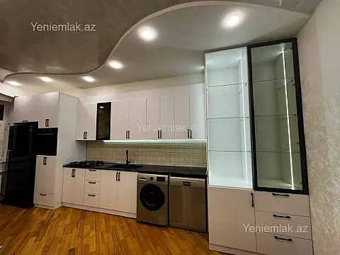 Satılır 3 otaqlı yeni tikili 138 m²