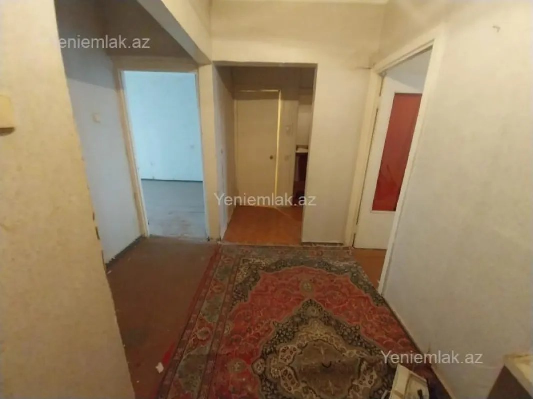 Satılır 3 otaqlı köhnə tikili 80 m²