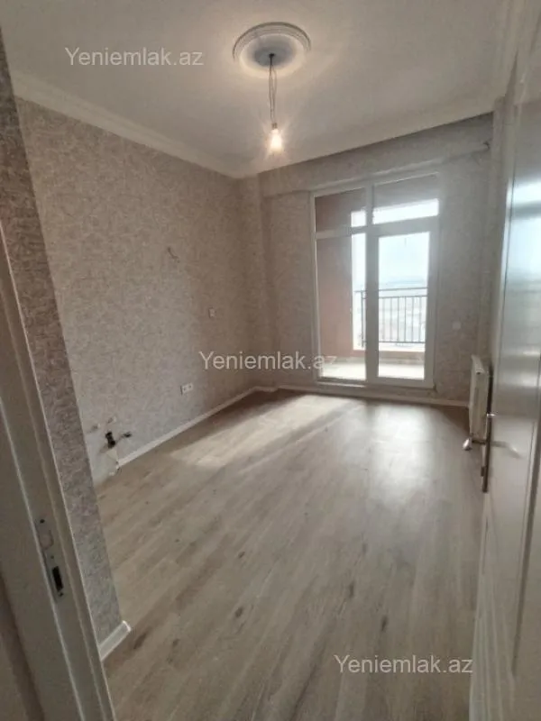Satılır 3 otaqlı yeni tikili 75 m²