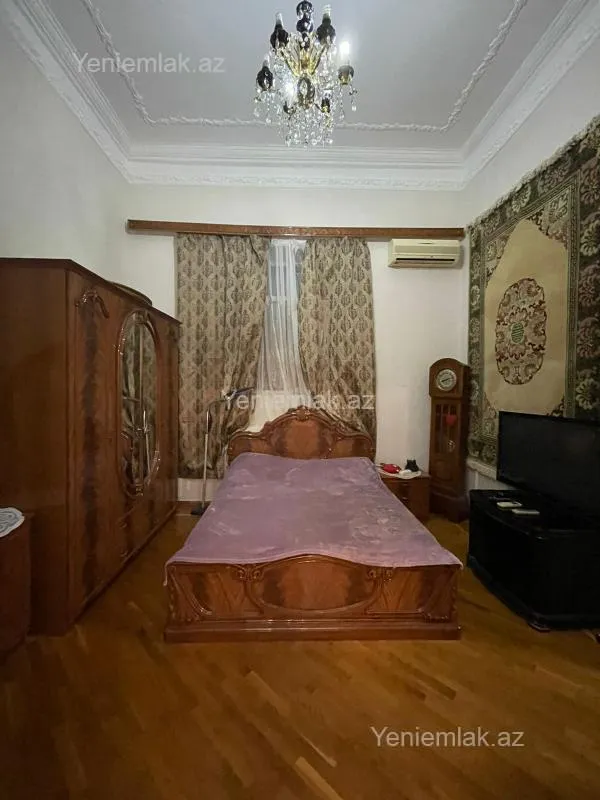 Satılır 3 otaqlı köhnə tikili 98 m²