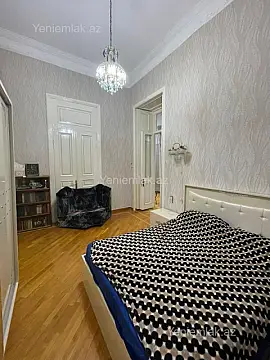 Satılır 3 otaqlı köhnə tikili 98 m²