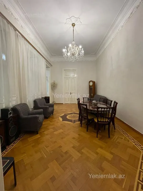 Satılır 3 otaqlı köhnə tikili 98 m²