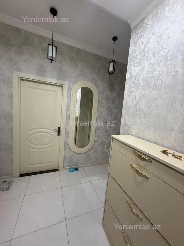 Satılır 3 otaqlı yeni tikili 82 m²