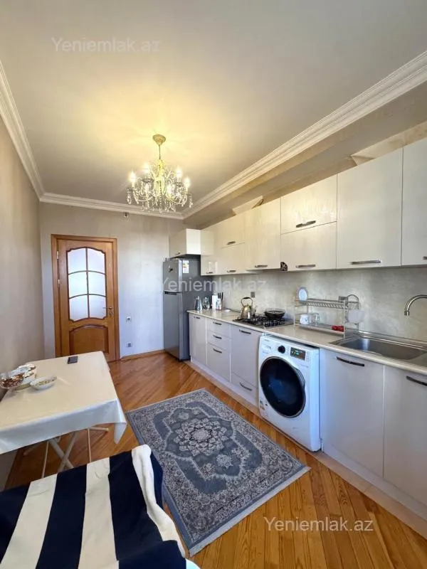 Satılır 3 otaqlı yeni tikili 120 m²