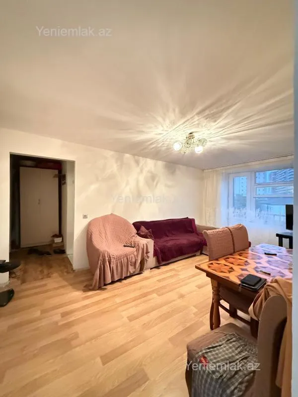 Satılır 2 otaqlı köhnə tikili 45 m²