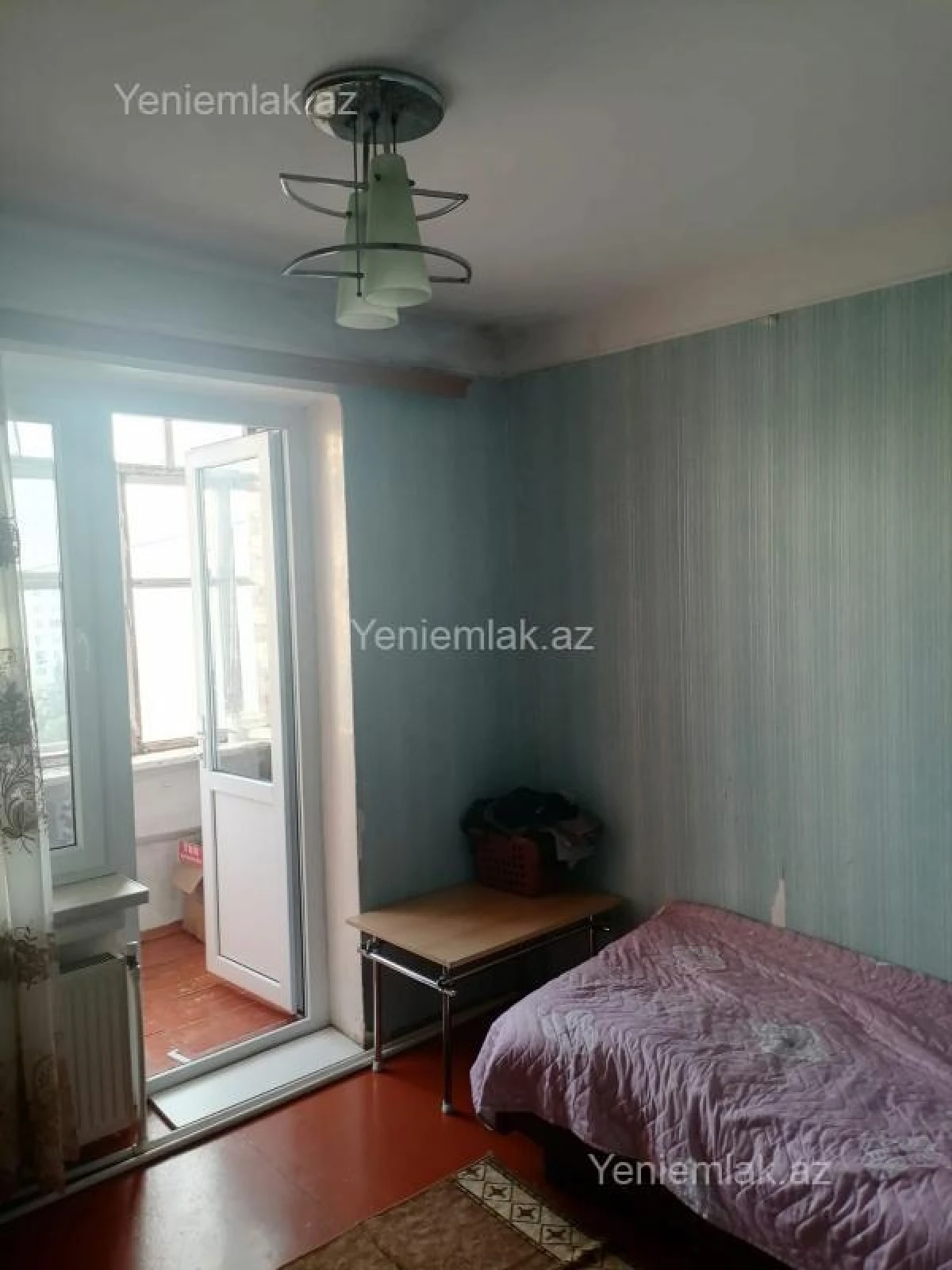 Satılır 9 otaqlı köhnə tikili 80 m²