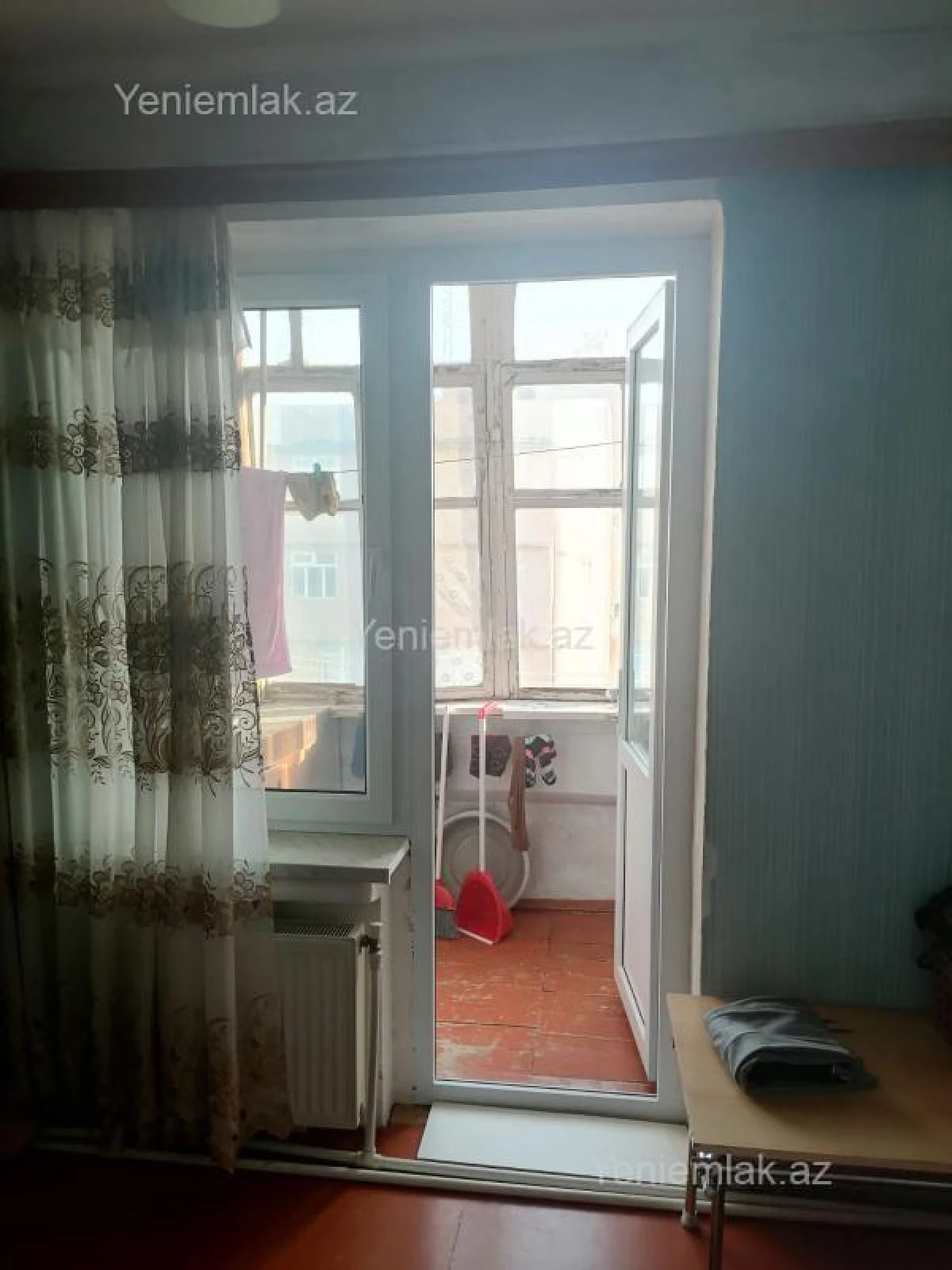 Satılır 9 otaqlı köhnə tikili 80 m²