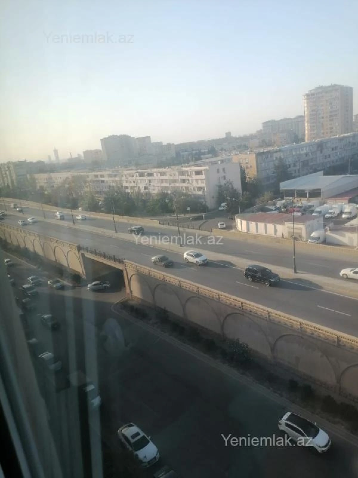 Satılır 9 otaqlı köhnə tikili 80 m²