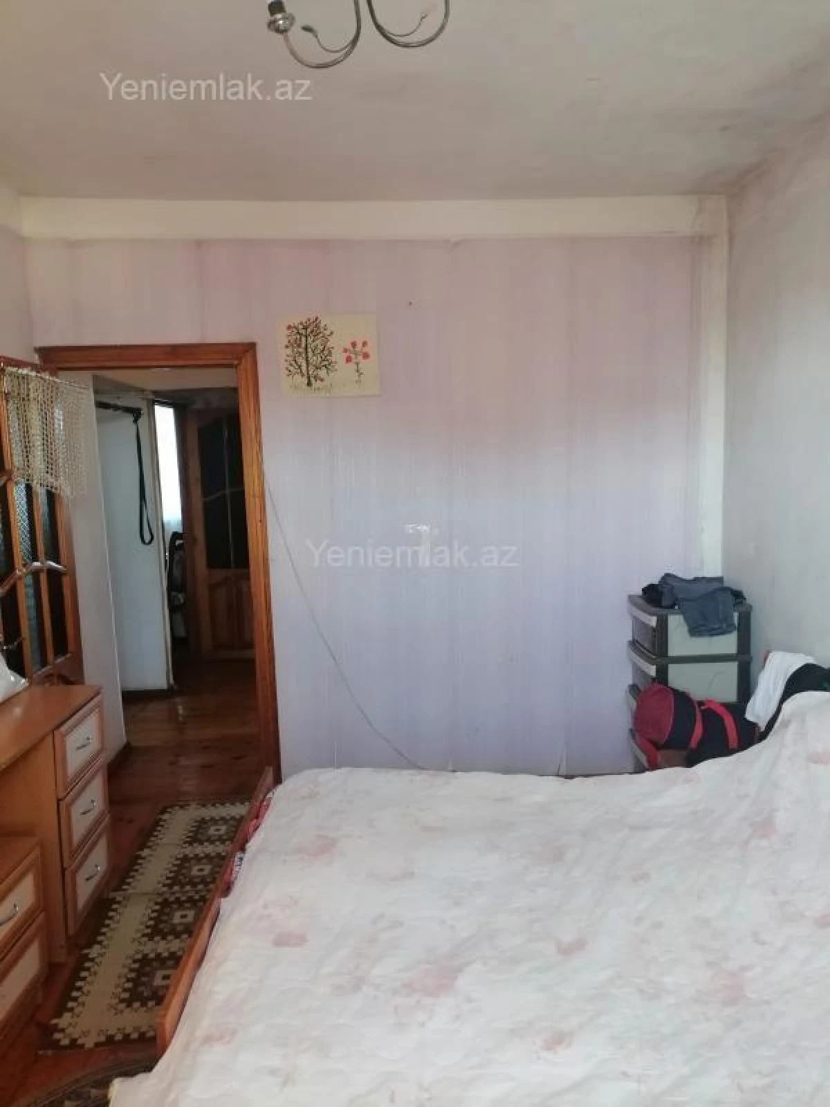 Satılır 9 otaqlı köhnə tikili 80 m²