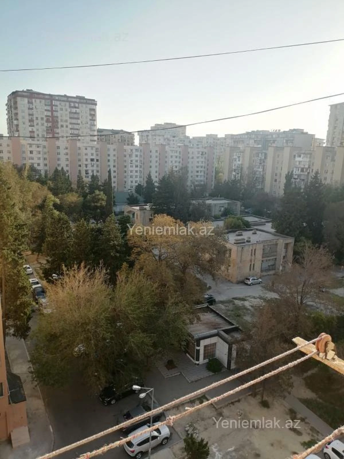 Satılır 9 otaqlı köhnə tikili 80 m²