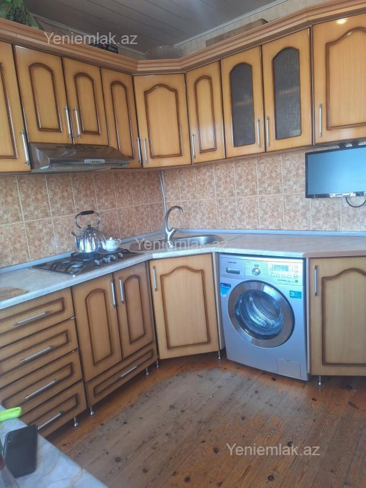 Satılır 2 otaqlı köhnə tikili 70 m²