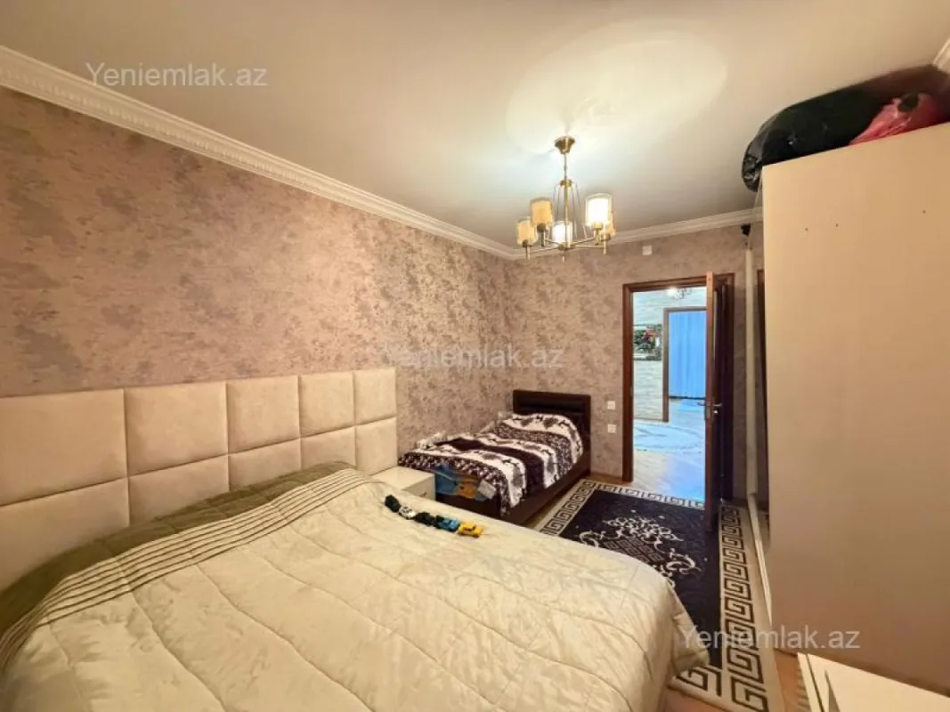 Satılır 4 otaqlı köhnə tikili 90 m²