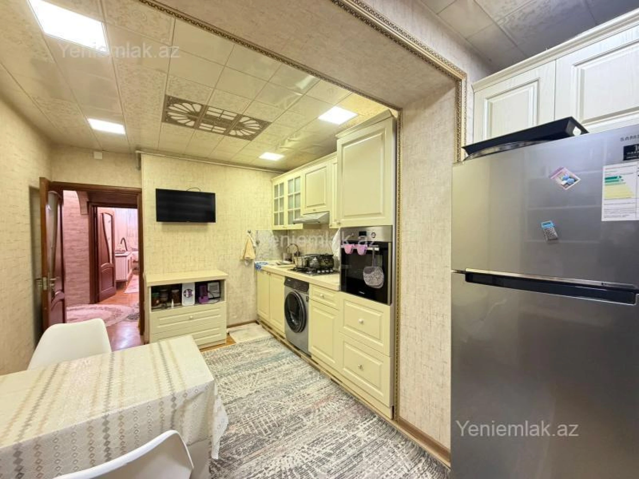 Satılır 4 otaqlı köhnə tikili 90 m²