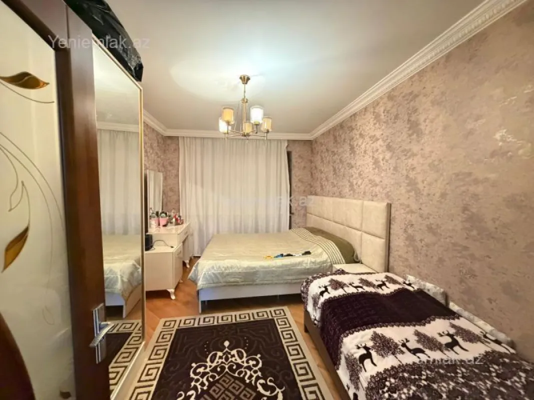 Satılır 4 otaqlı köhnə tikili 90 m²