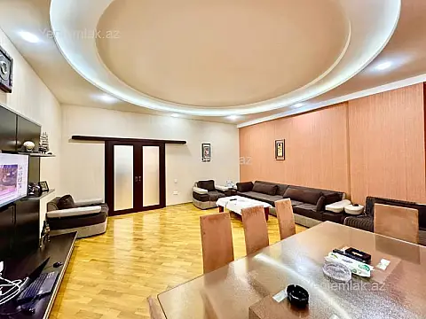 Satılır 3 otaqlı yeni tikili 150 m²