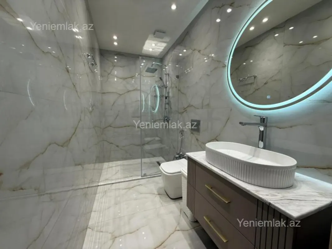 Satılır 2 otaqlı yeni tikili 68 m²