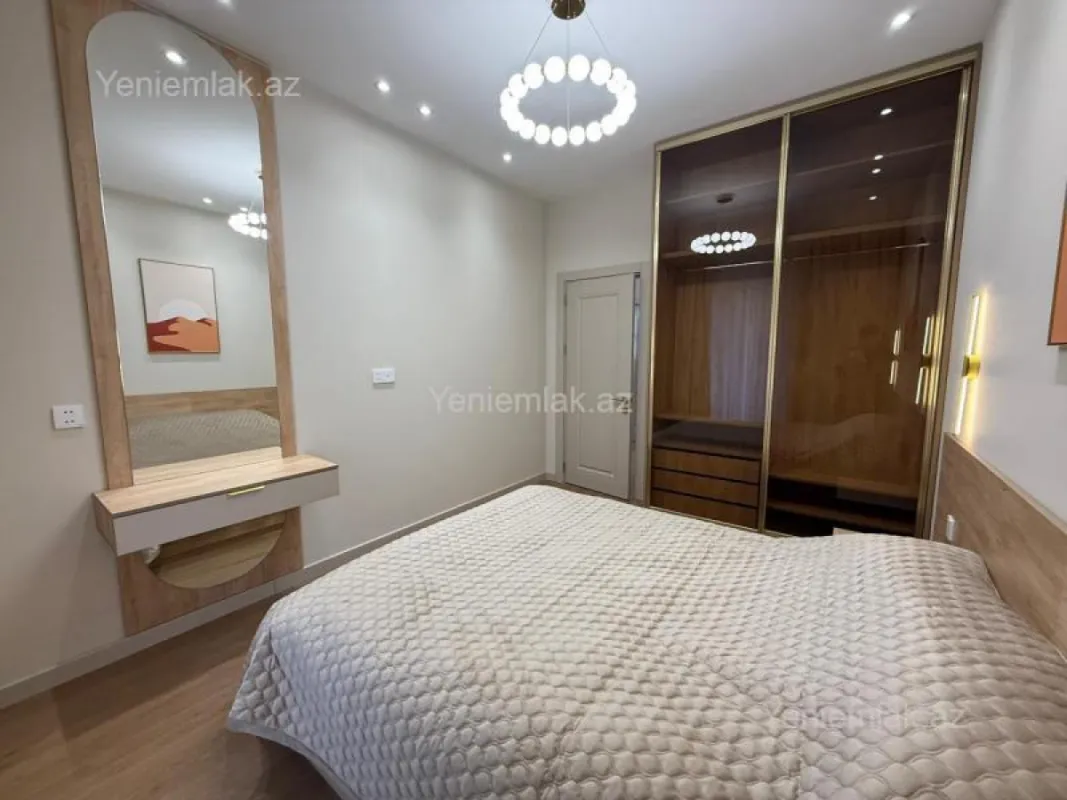 Satılır 2 otaqlı yeni tikili 68 m²