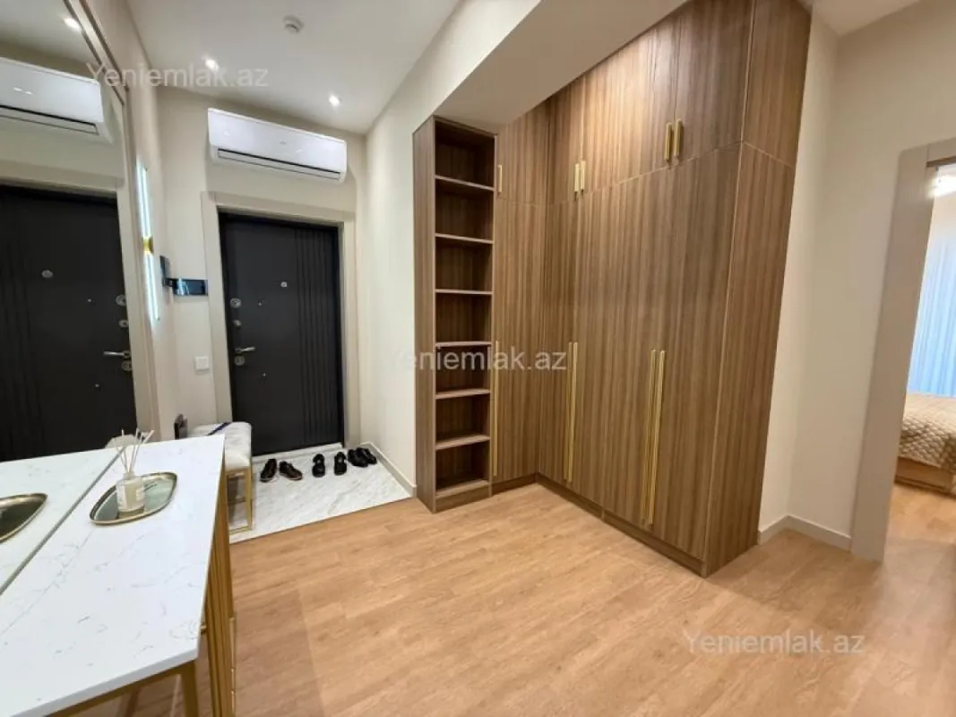 Satılır 2 otaqlı yeni tikili 68 m²