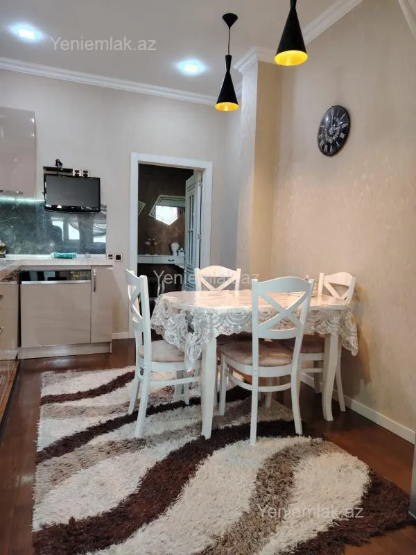 Satılır 3 otaqlı yeni tikili 120 m²