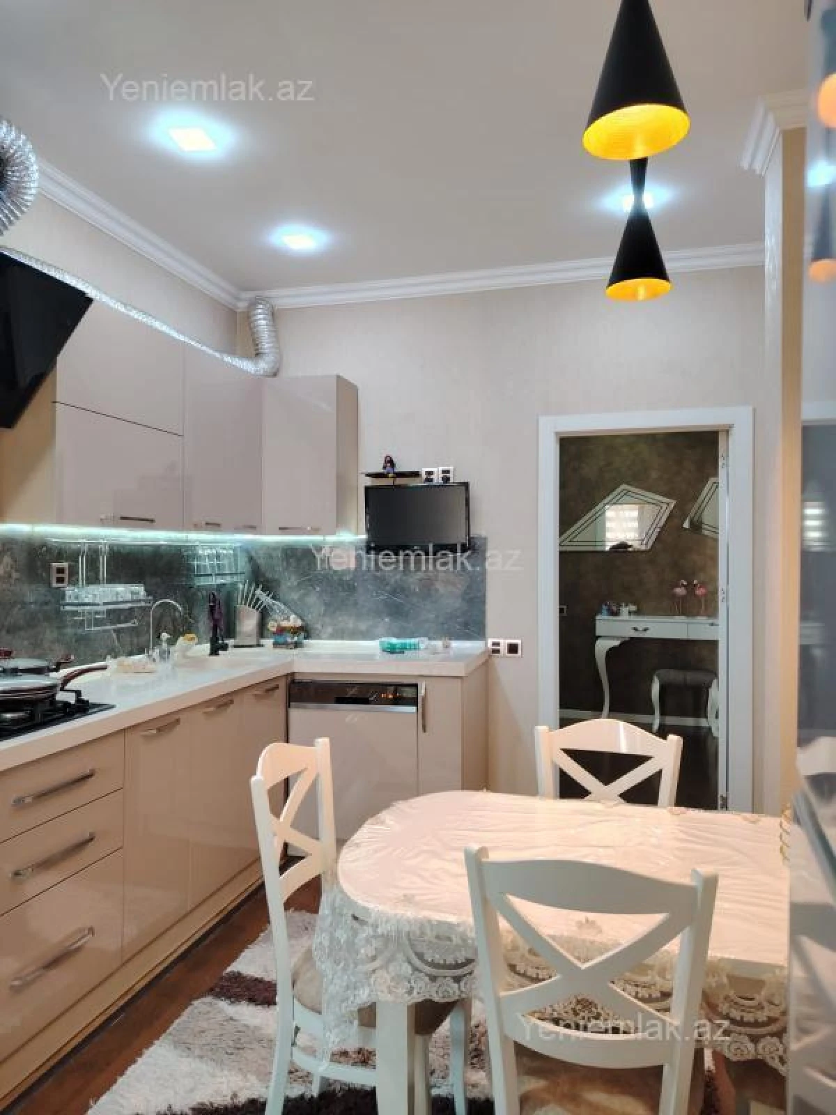 Satılır 3 otaqlı yeni tikili 120 m²