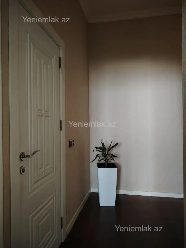 Satılır 3 otaqlı yeni tikili 120 m²