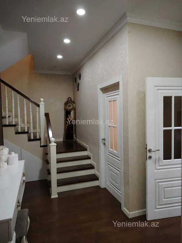 Satılır 3 otaqlı yeni tikili 120 m²