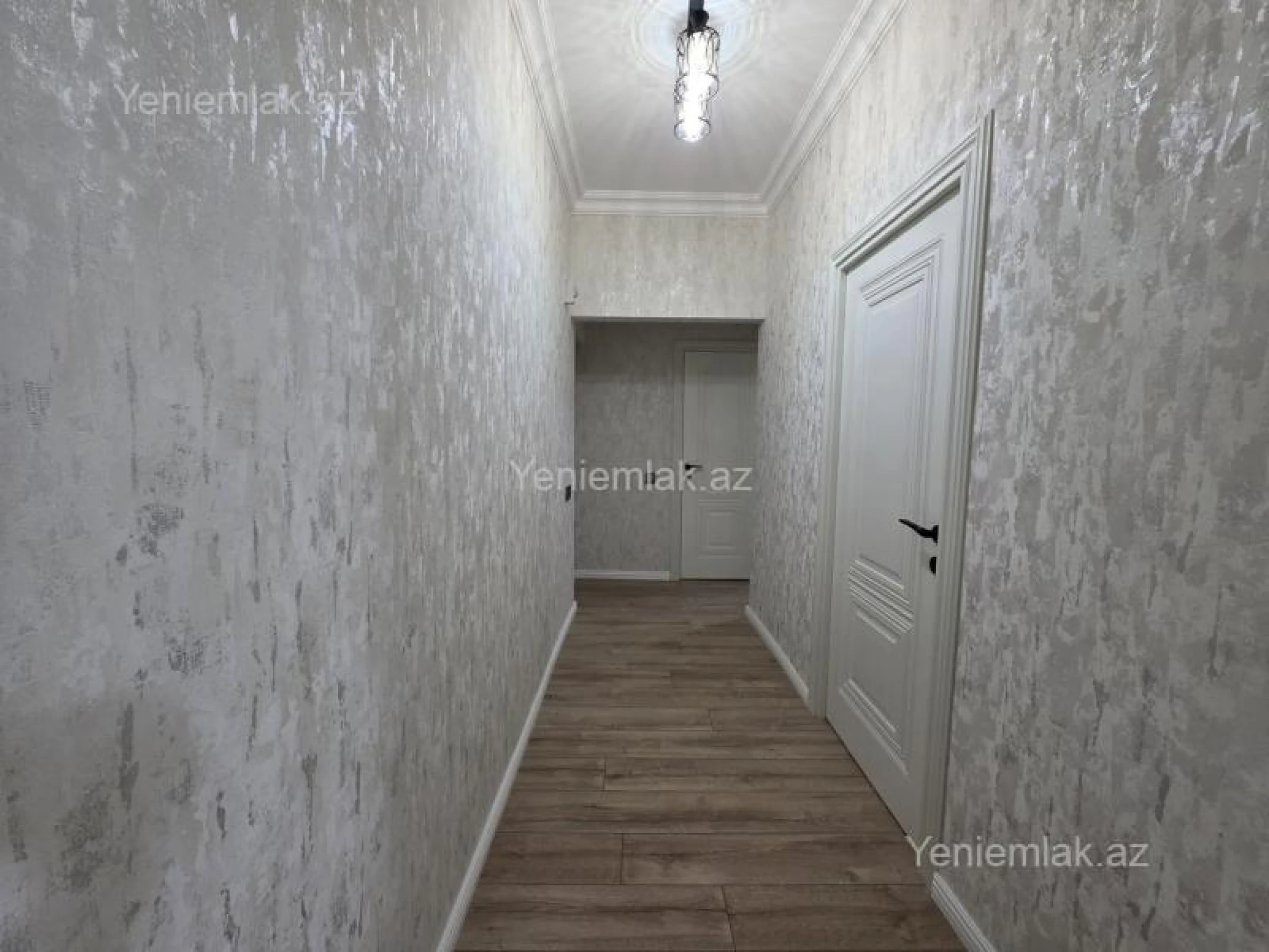 Satılır 2 otaqlı köhnə tikili 55 m²