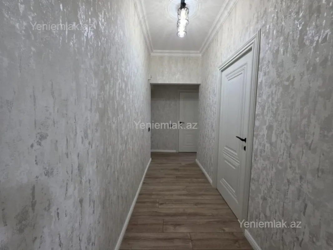 Satılır 2 otaqlı köhnə tikili 55 m²