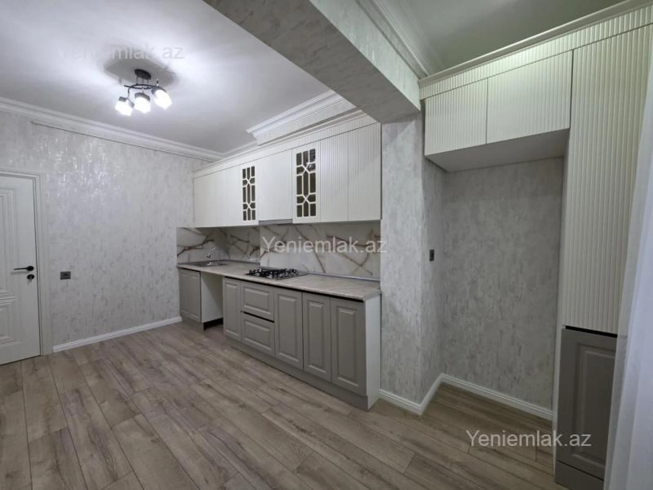 Satılır 2 otaqlı köhnə tikili 55 m²