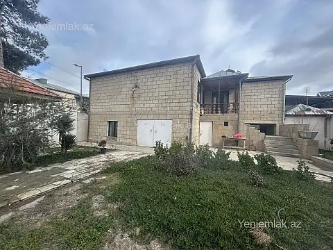 Satılır 6 otaqlı həyət evi 240 m²