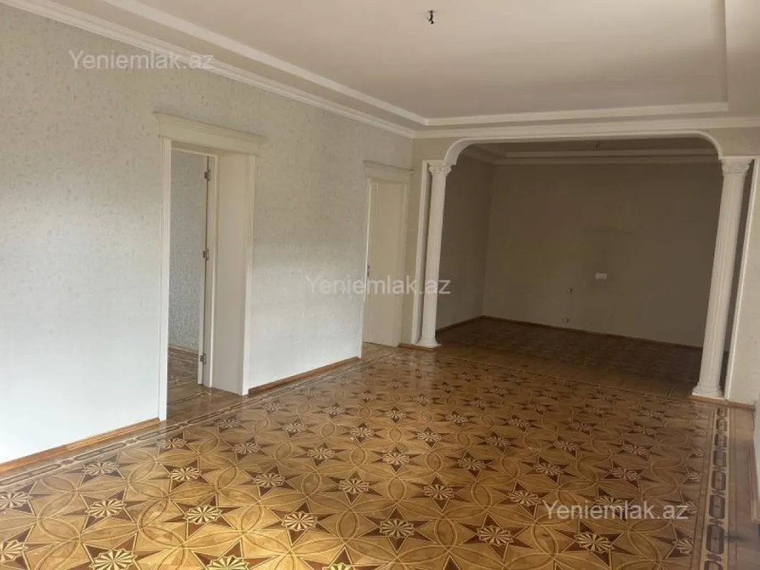Satılır 6 otaqlı həyət evi 240 m²
