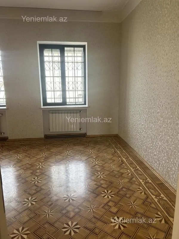 Satılır 6 otaqlı həyət evi 240 m²