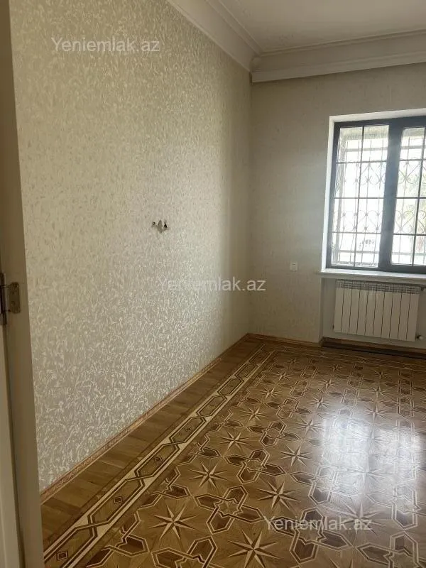 Satılır 6 otaqlı həyət evi 240 m²