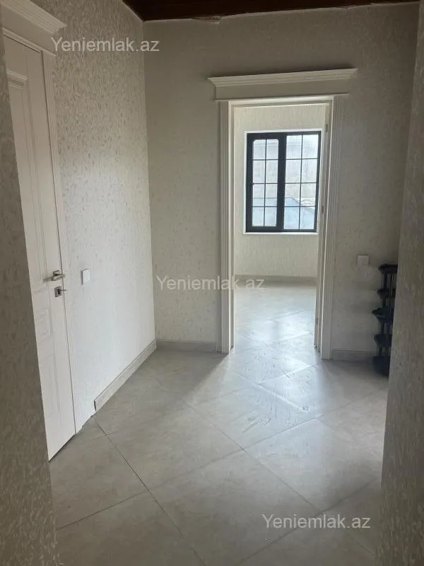 Satılır 6 otaqlı həyət evi 240 m²