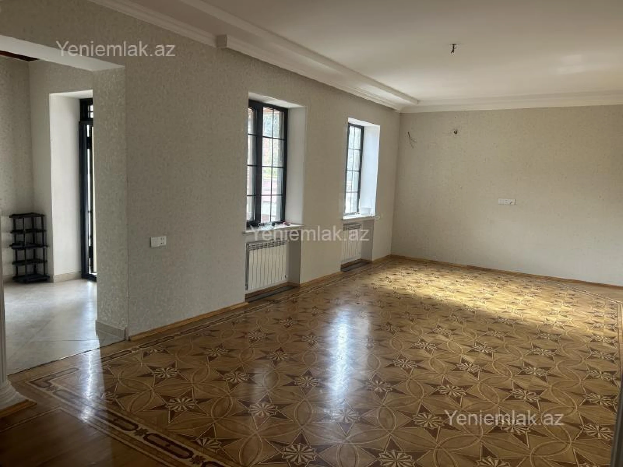 Satılır 6 otaqlı həyət evi 240 m²