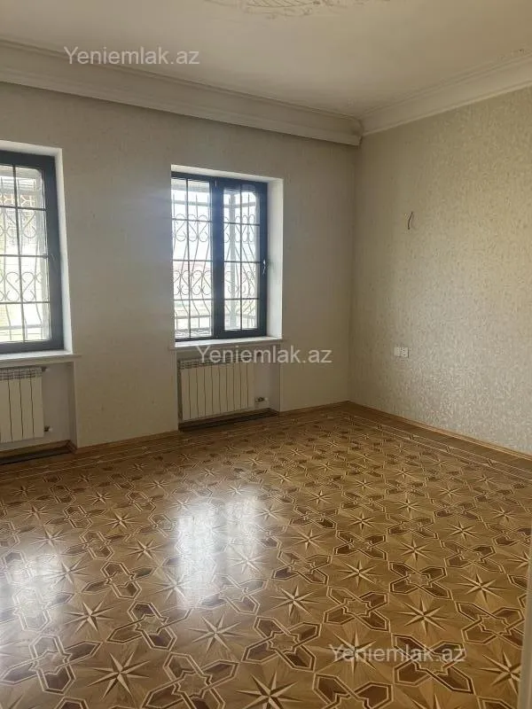 Satılır 6 otaqlı həyət evi 240 m²