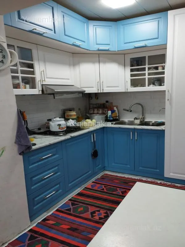 Satılır 3 otaqlı köhnə tikili 80 m²