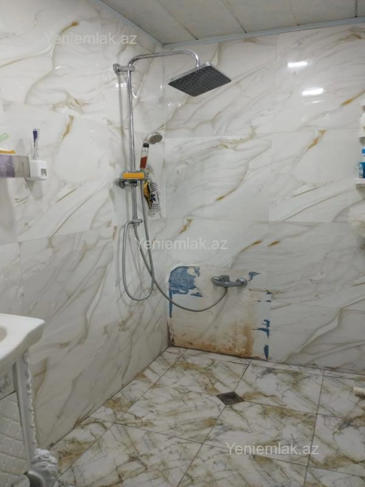 Satılır 3 otaqlı köhnə tikili 80 m²