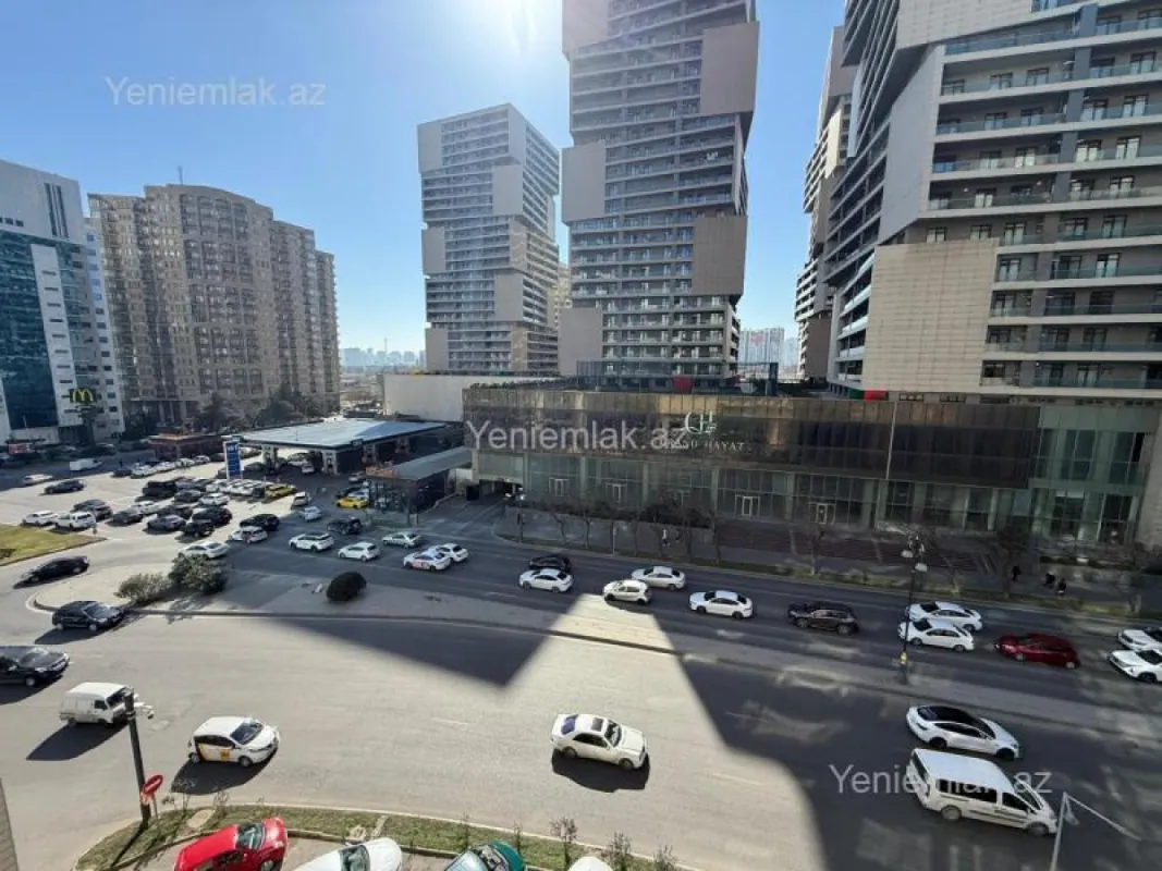 Satılır 4 otaqlı yeni tikili 211 m²