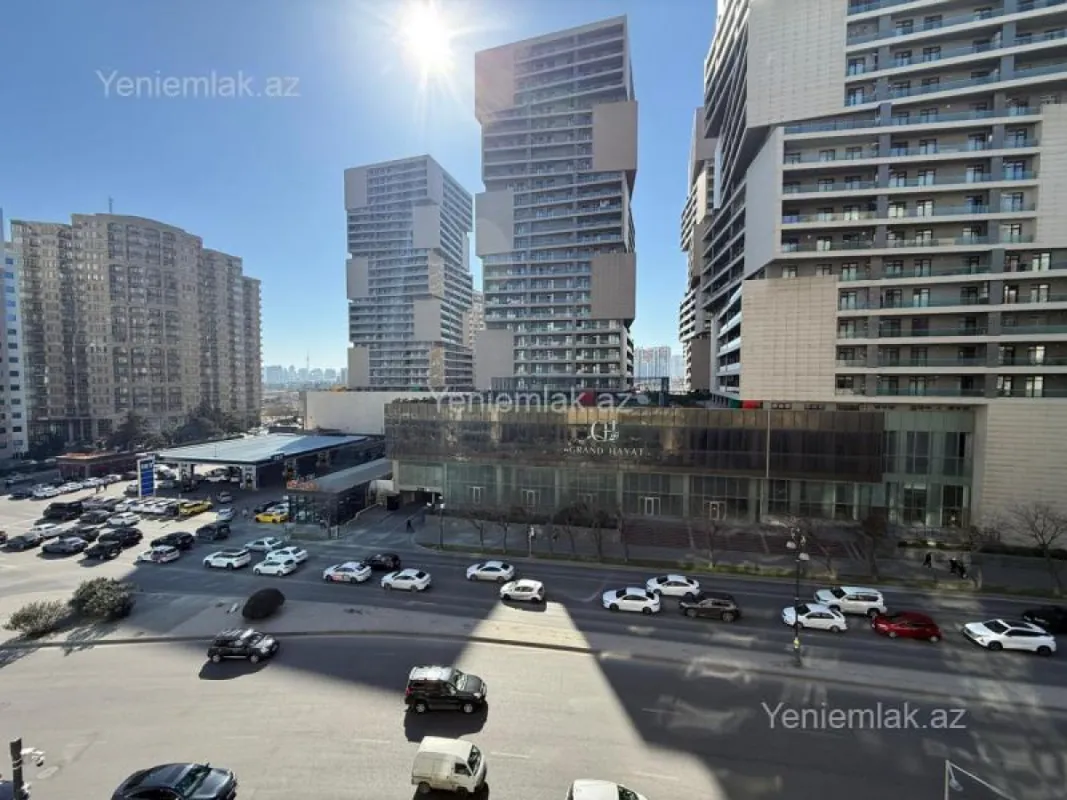 Satılır 4 otaqlı yeni tikili 211 m²