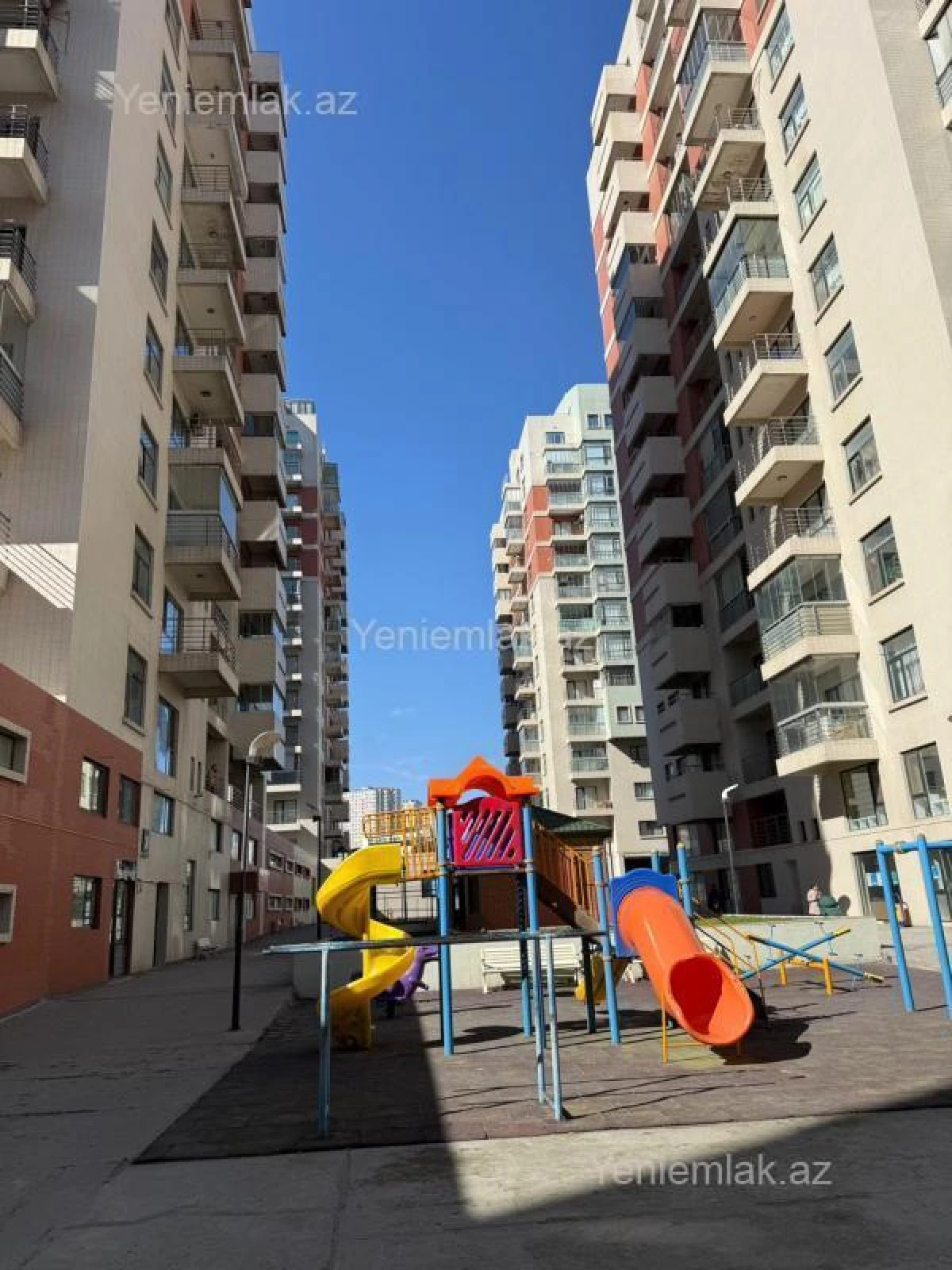 Satılır 4 otaqlı yeni tikili 211 m²