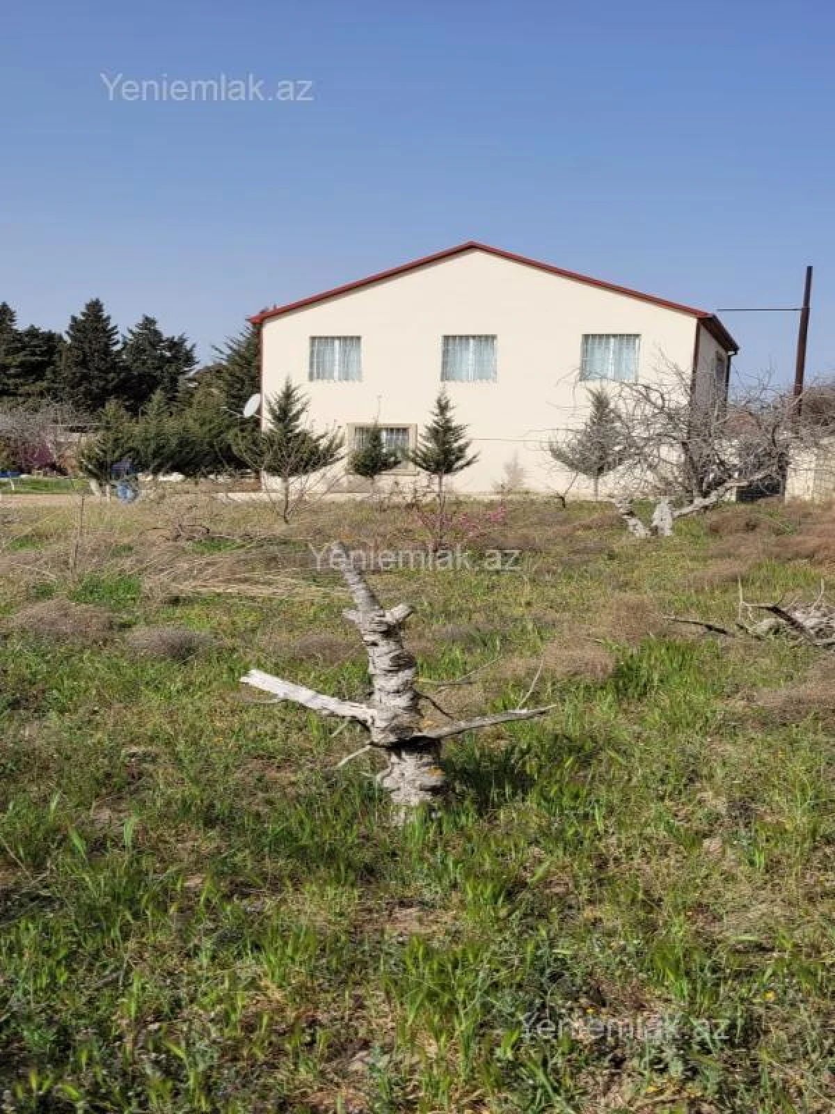 Satılır 5 otaqlı həyət evi 180 m²